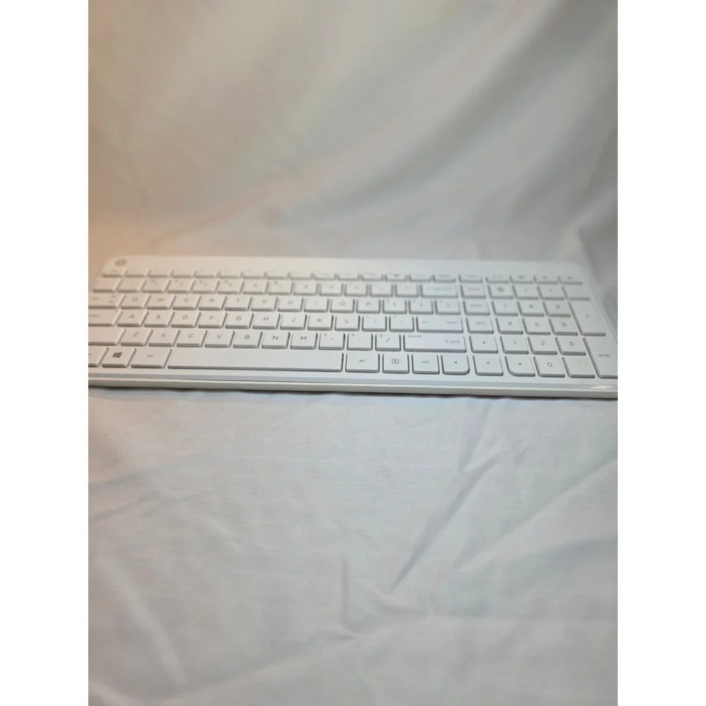 HP Wireless Keyboard White KG-1450 Slim Chiclet Keys 853237-001